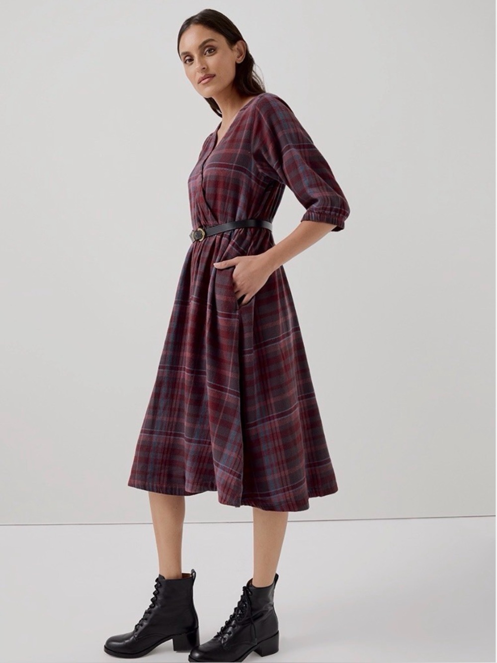 Pact Fireside Flannel Crossover Faux Wrap Midi Dress in Burgundy Size XS - Picture 2 of 12